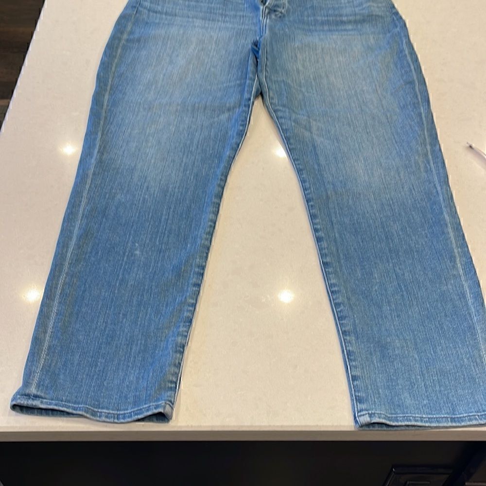 7 for all mankind Josephine skinny boyfriend, size 32 high waisted soft fabric. - Picture 2 of 11